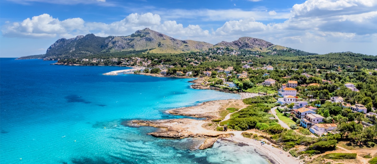 Mejores Zonas de Alcúdia 2025 | Vivir Todo el Año